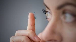 Lentes de contacto inteligentes: ¿El fin de las pantallas está en nuestros ojos?