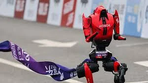 El fin de la superioridad atlética: Un robot humanoide destroza el récord mundial de medio maratón