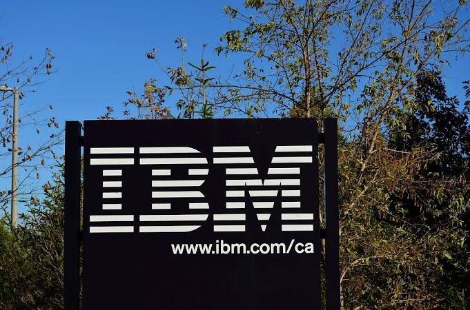 ¡Histórico! IBM rompe la barrera del nanómetro con chips de 0,7 nm