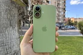 Apple y Google cierran filas contra la UE: La IA en el centro de una nueva batalla legal